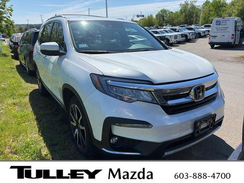 White 2022 Honda Pilot Touring 7-Passenger