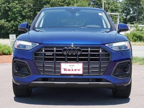 Navarra Blue Metallic 2025 Audi Q5 40 Premium