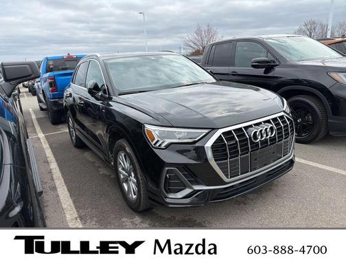 Mythos Black Metallic 2022 Audi Q3 45 S line Premium