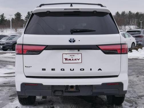 2024 Toyota Sequoia SR5