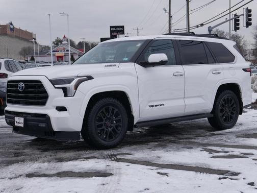 2024 Toyota Sequoia SR5