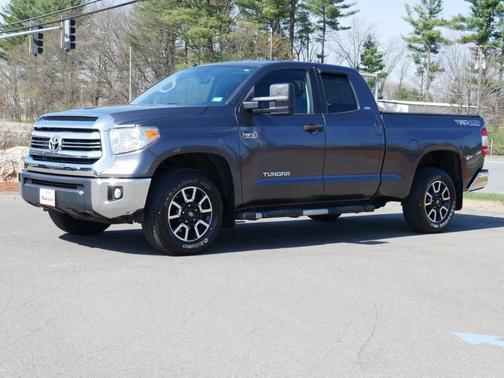 2017 Toyota Tundra SR5