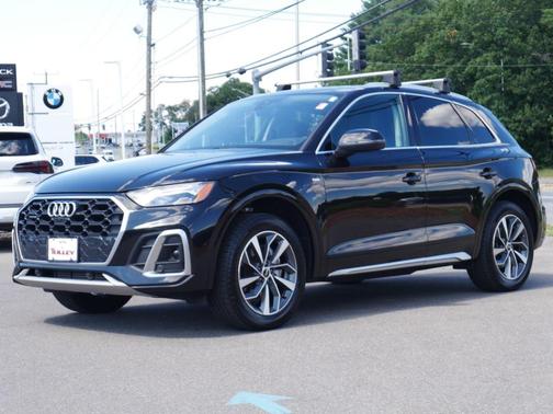 Mythos Black Metallic 2022 Audi Q5 45 S line quattro Premium