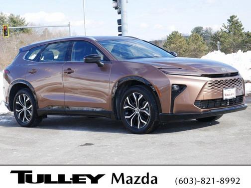 2025 Toyota Crown Signia XLE