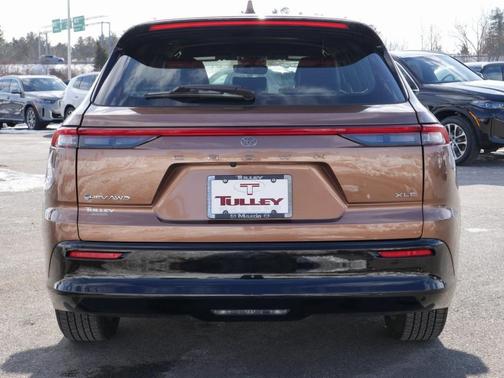 2025 Toyota Crown Signia XLE