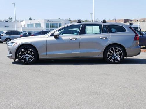2019 Volvo V60 T6 Inscription