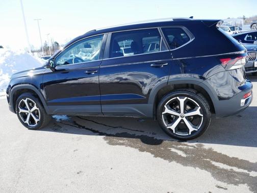 2025 Volkswagen Taos 1.5T SEL