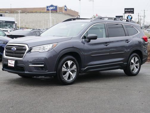 Magnetite Gray Metallic 2022 Subaru Ascent Premium 8-Passenger