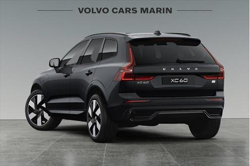 2024 Volvo XC60 Recharge Plug-In Hybrid T8 Plus Dark Theme