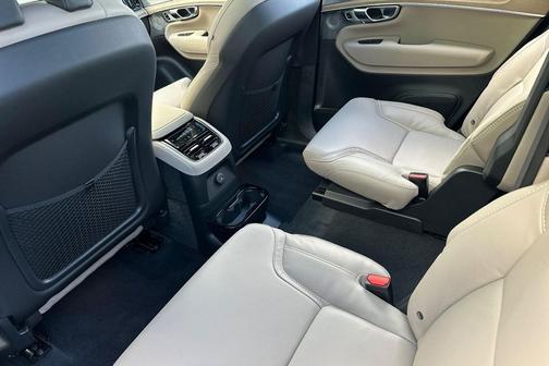 2025 Volvo XC90 Plug-In Hybrid T8 Ultra 6-Seater