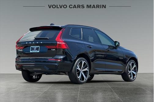 2025 Volvo XC60 Plug-In Hybrid T8 Ultra