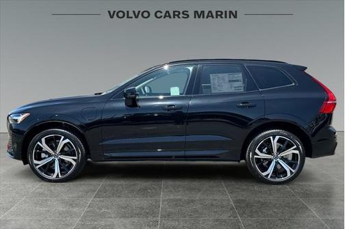2025 Volvo XC60 Plug-In Hybrid T8 Ultra