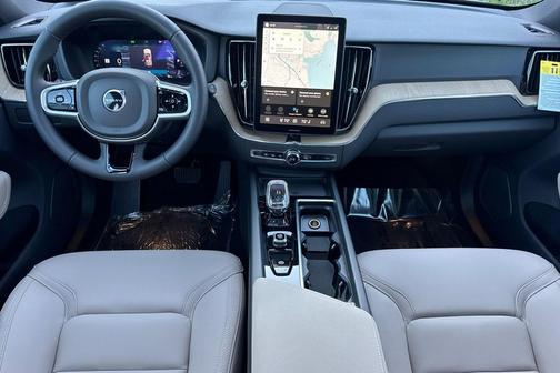 2026 Volvo XC60 B5 Plus