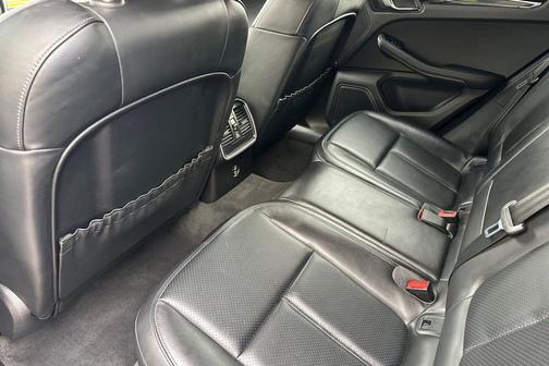 2020 Porsche Macan Base