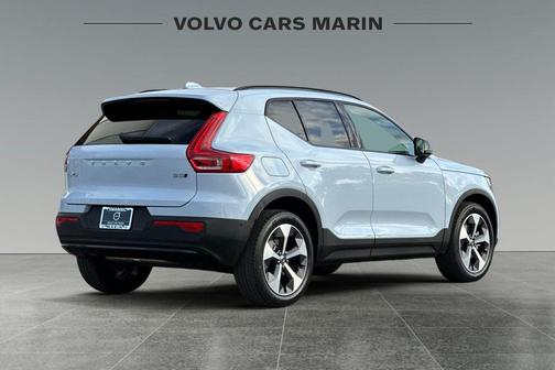 2026 Volvo XC40 B5 Plus
