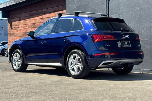 Blue Metallic 2018 Audi Q5 2.0T Premium