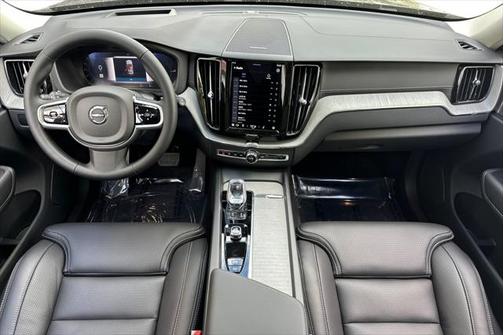 2025 Volvo XC60 Plug-In Hybrid T8 Ultra