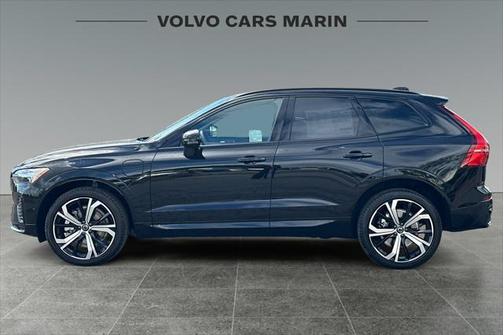 2025 Volvo XC60 Plug-In Hybrid T8 Ultra