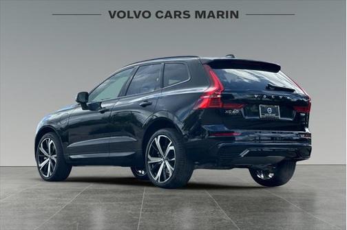 2025 Volvo XC60 Plug-In Hybrid T8 Ultra
