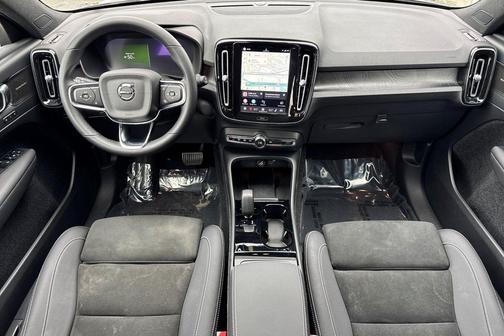 Silver Dawn Metallic 2023 Volvo XC40 Recharge Pure Electric Twin Ultimate