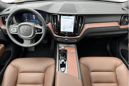 2025 Volvo XC60 Plug-In Hybrid T8 Plus