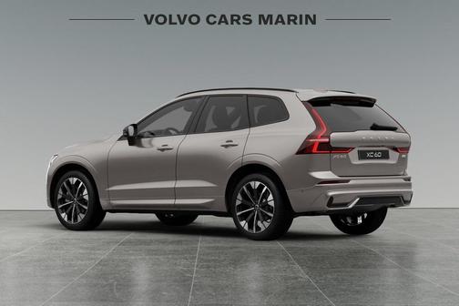 2026 Volvo XC60 B5 Plus