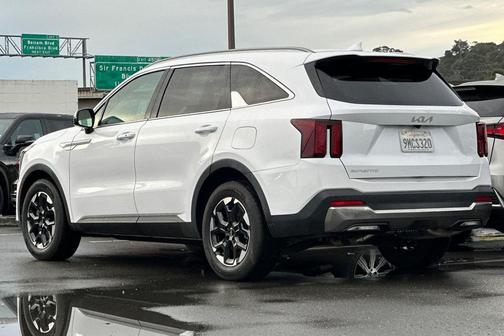 2024 Kia Sorento S