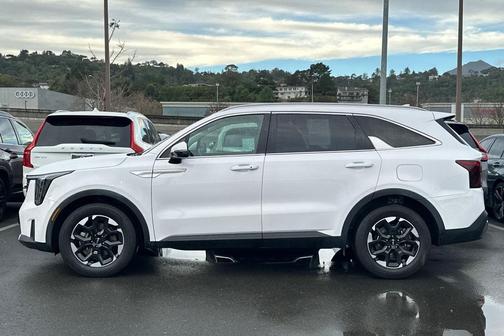2024 Kia Sorento S
