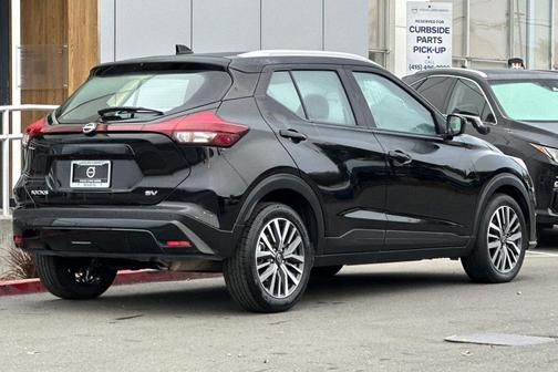 2023 Nissan Kicks SV