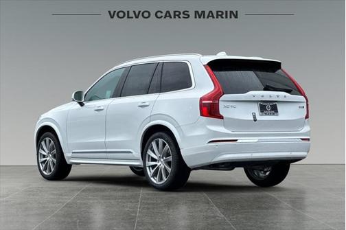 2025 Volvo XC90 B5 Core