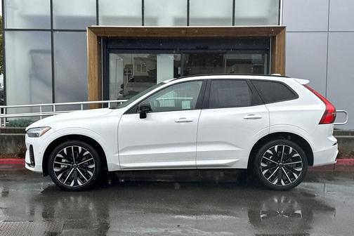 2026 Volvo XC60 B5 Ultra