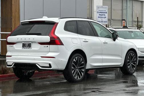 2026 Volvo XC60 B5 Ultra