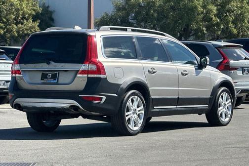 2016 Volvo XC70 T5 Drive-E Platinum