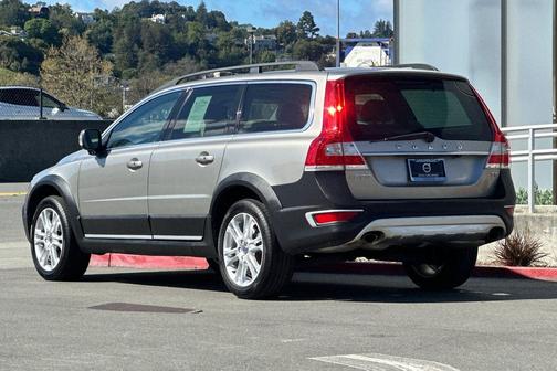 2016 Volvo XC70 T5 Drive-E Platinum