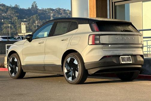 2025 Volvo EX30 Plus Twin Motor Performance, Fully electric
