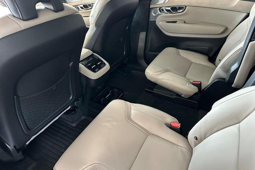 2026 Volvo XC90 B6 Ultra 6-Seater