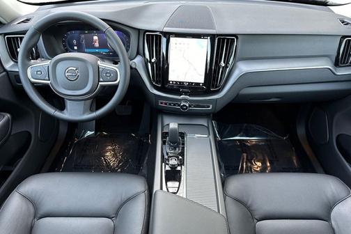 2025 Volvo XC60 B5 Core