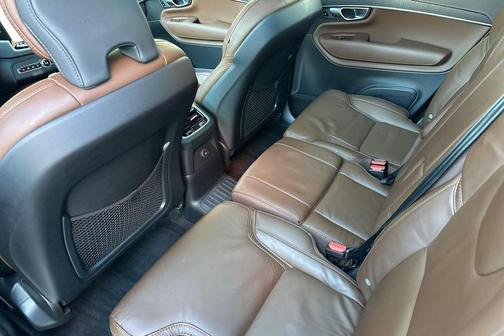 2024 Volvo XC90 Recharge Plug-In Hybrid T8 Ultimate Bright Theme 7-Seater