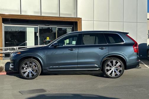 2024 Volvo XC90 Recharge Plug-In Hybrid T8 Ultimate Bright Theme 7-Seater