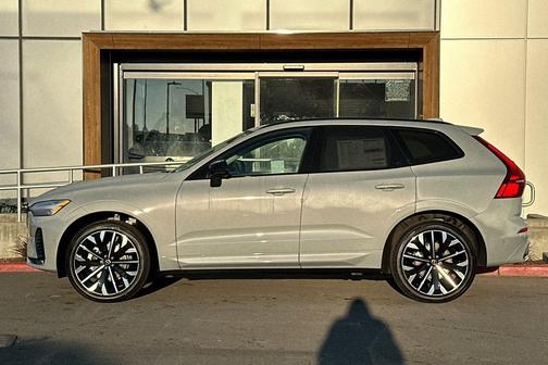 2026 Volvo XC60 B5 Ultra