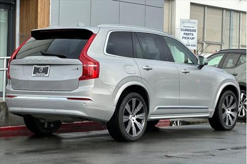 2024 Volvo XC90 B5 Plus Bright Theme