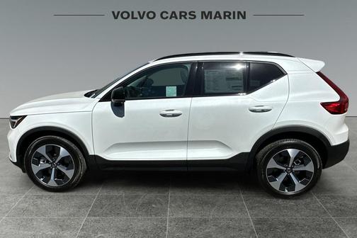 2026 Volvo XC40 B5 Plus