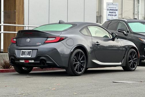 2024 Toyota GR86 Premium