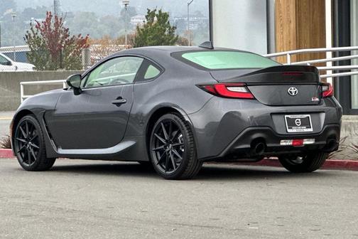 2024 Toyota GR86 Premium