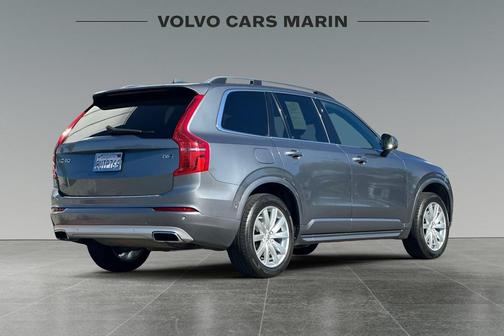 2018 Volvo XC90 T6 Momentum