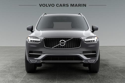 2018 Volvo XC90 T6 Momentum