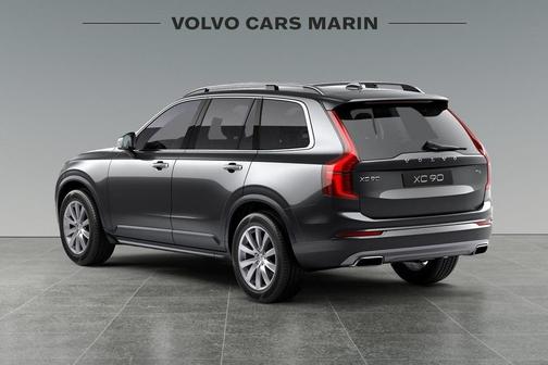 2018 Volvo XC90 T6 Momentum