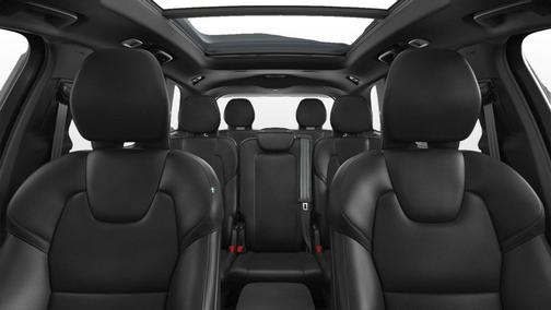 2018 Volvo XC90 T6 Momentum