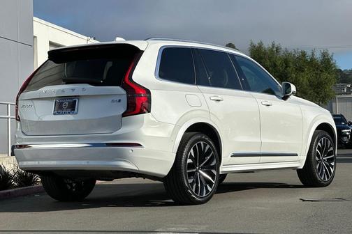 2026 Volvo XC90 B6 Ultra 7-Seater