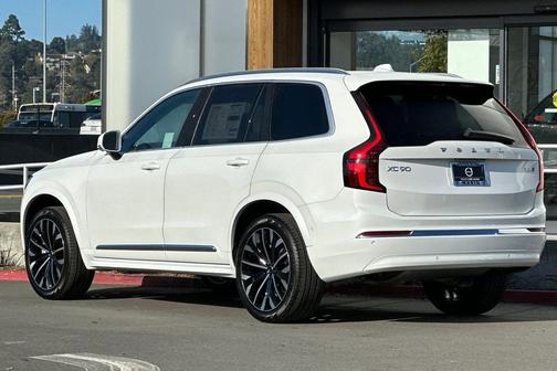 2026 Volvo XC90 B6 Ultra 7-Seater
